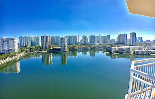 18081 BISCAYNE BLVD