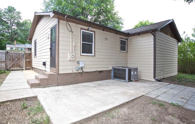 3 beds, 2 baths, $2,750