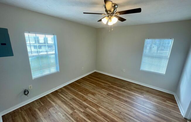 3 Bed/1.5 Bath Available in Downtown Brandon!