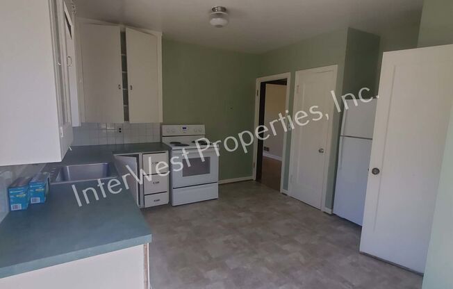 2 beds, 1 bath, 750 sqft, $1,695, Unit 1205