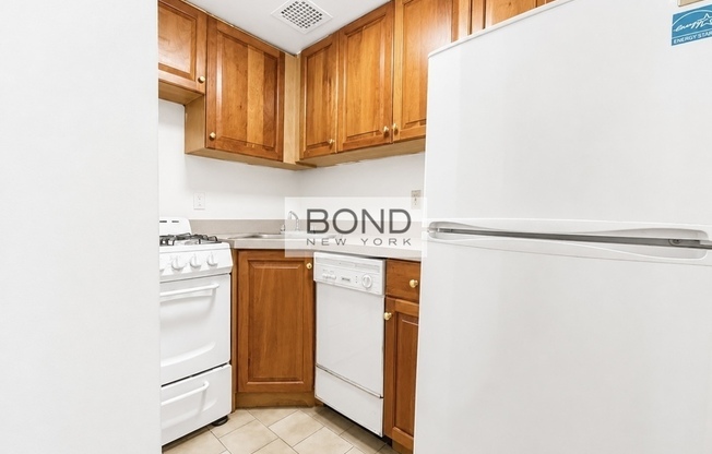 255 W 93 ST