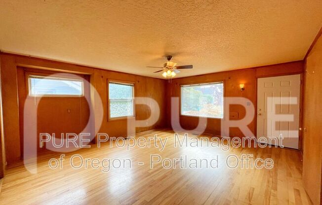 1737 N ROSA PARKS WAY