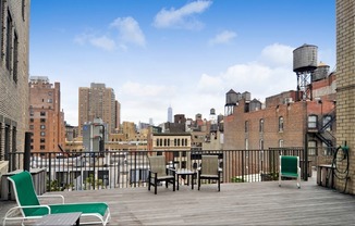 44 E 12th St