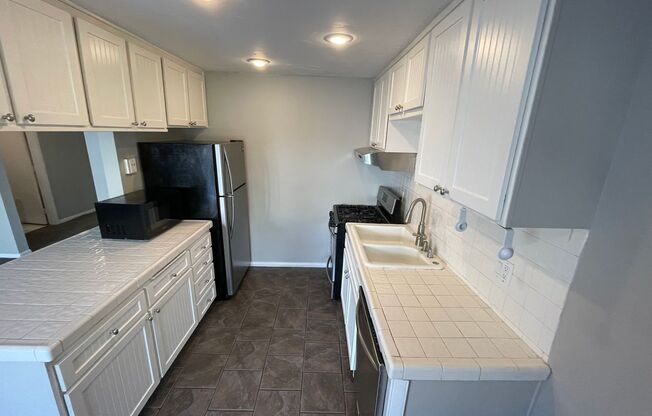 Bright 2bd/2bth in Quiet Del Mar Gated Community