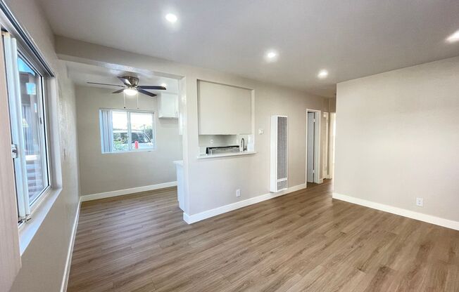2 beds, 1 bath, 700 sqft, $2,350, Unit #549