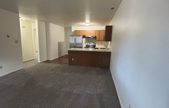 PM 210 - 6013-6019 Weaver Rd