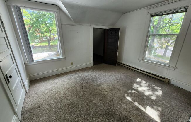 455 NE Campus Street