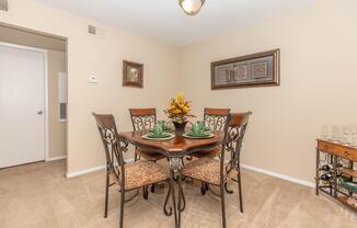 1 bed, 1 bath, 745 sqft, $895