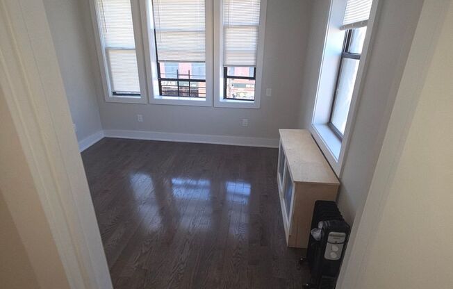 075 - 111 SANFORD REALTY LLC