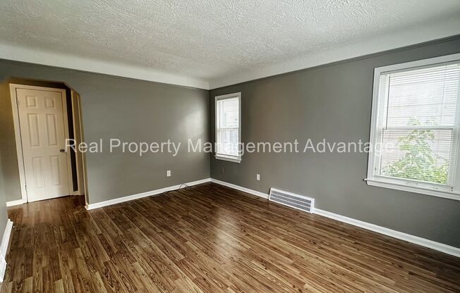 2 beds, 1.5 baths, $1,195