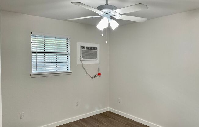 4 beds, 2 baths, 1,350 sqft, $3,100, Unit B