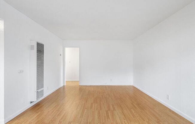2136 Lincoln Ave #J - 1 bedroom | 1 bath