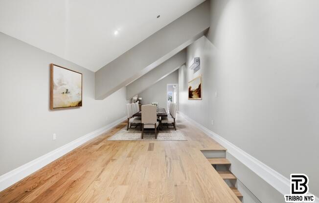 129 RUSSELL ST