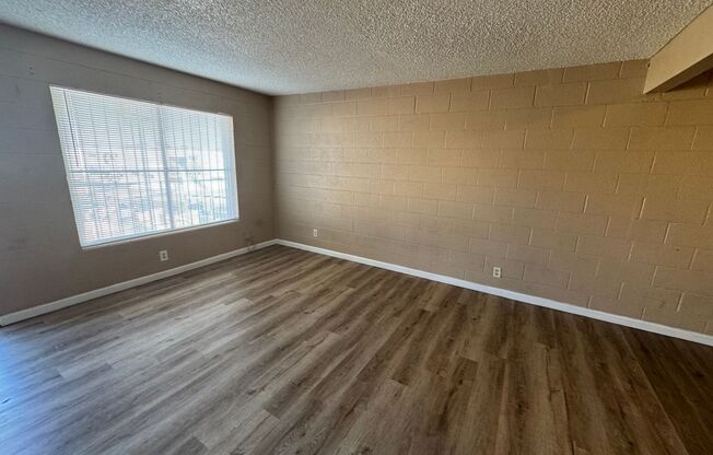 1 Bedroom Condo close to UNLV & The Strip