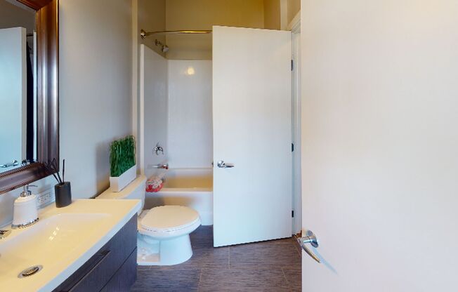 1 bed, 1 bath, 567 sqft, $1,625, Unit 907