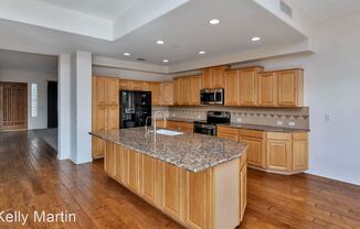 10491 E Meadowhill Dr