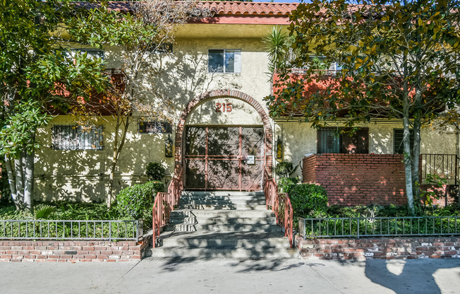 215 South Rampart Boulevard - 8