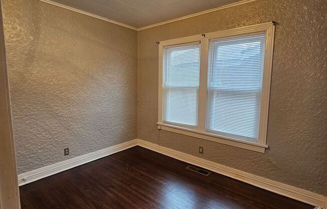 2 beds, 1 bath, 1,200 sqft, $1,250, Unit 1115 S Gary Pl