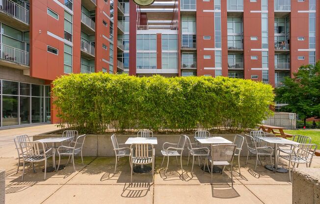 2115 Yeaman Pl
