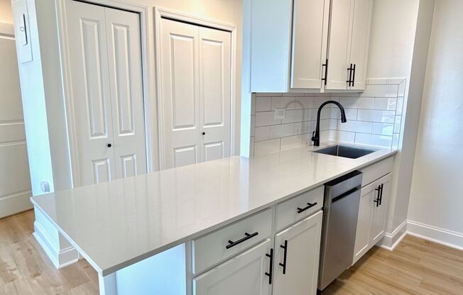 Studio, 1 bath, $2,750, Unit D8J