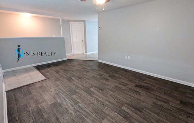 BEAUTIFUL, Large - 4/2 1500 Sq. Ft., Renovated kitchen & bathrooms, fenced in yard and more!!