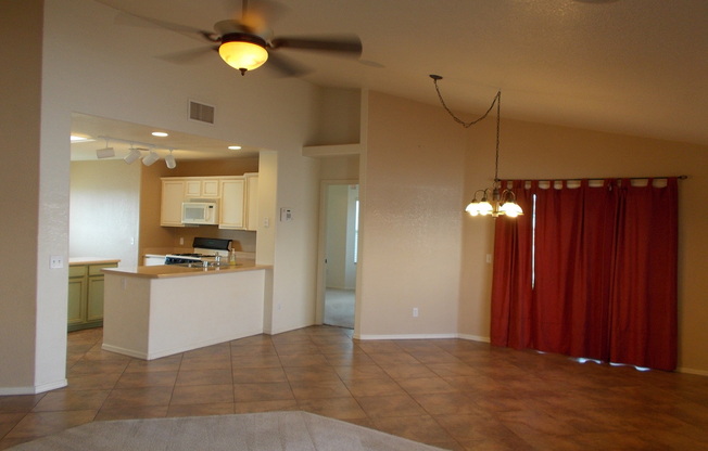 3 beds, 2 baths, $1,450