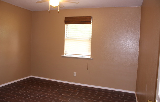 3 beds, 2 baths, $1,700