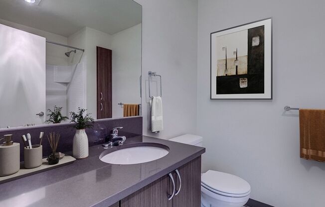 1 bed, 1 bath, 576 sqft, $2,075, Unit 213