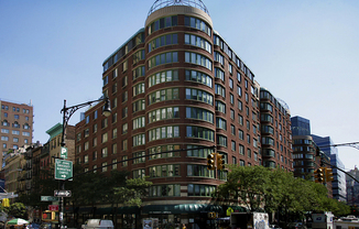 295 GREENWICH ST