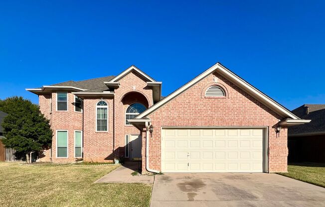 Stunning 4 Bedroom 2 and a half Bath in the Heart of North Richland Hills