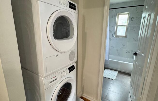 1 bed, 1 bath, 565 sqft, $2,345