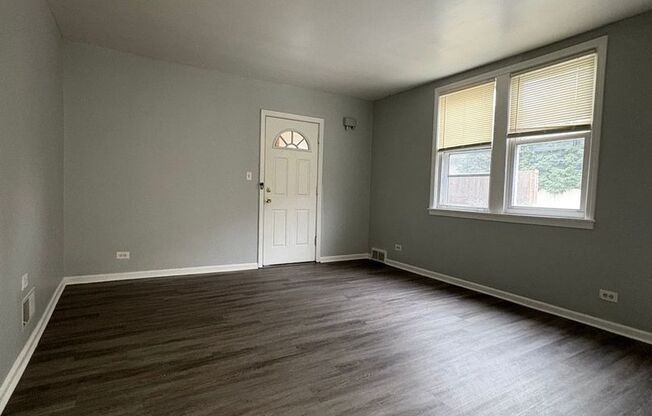 2560 Clinton St River Grove