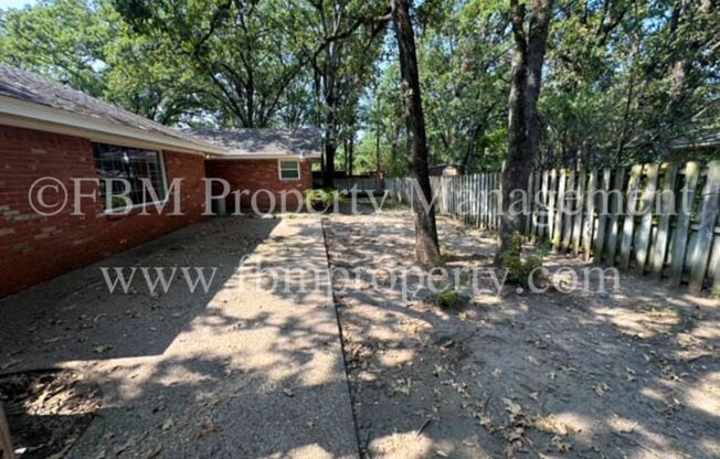 900 Dobbins Rd - 3 Bedroom, 2 Bathroom Home in Corsicana, TX!