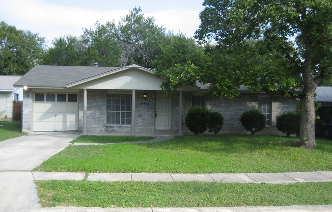 NICE 3 BR 2 BATH*GREAT LOCATION*NEISD*EASY ACCESS TO FT. SAM & RANDOLPH AFB