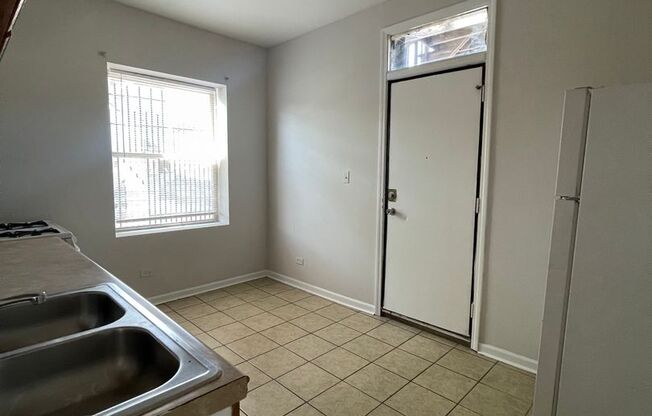 1 bed, 1 bath, $1,300