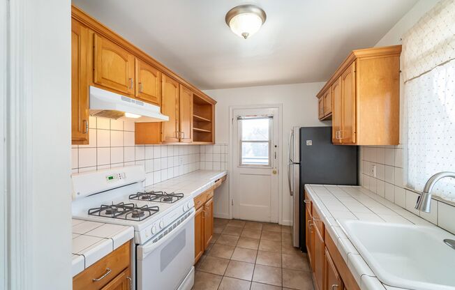 1 bed, 1 bath, $1,995