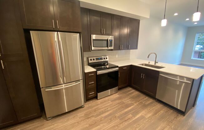 1 bed, 1 bath, 765 sqft, $1,994, Unit One11 212
