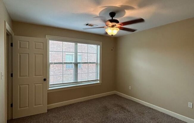 3 beds, 2 baths, 1,300 sqft, $1,125, Unit O-202