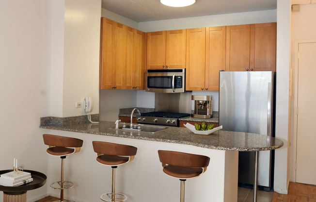 1 bed, 1 bath, $4,750, Unit 13H