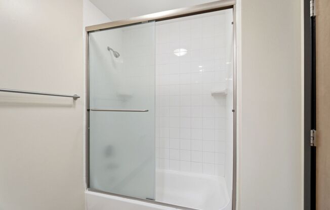 1 bed, 1.5 baths, 1,192 sqft, $1,989, Unit 508