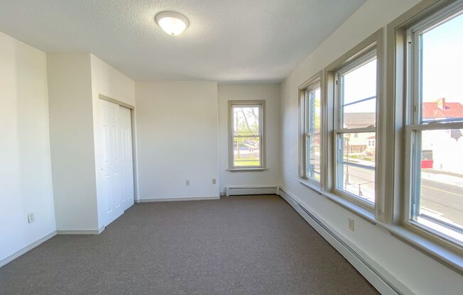 9-17 Webster St / Jess Properties, LLC