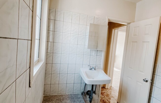 Studio, 1 bath, 300 sqft, $1,425, Unit #2431