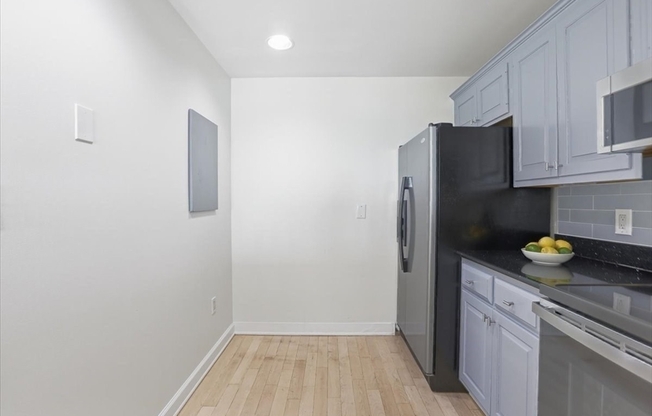 2 beds, 2 baths, 1,050 sqft, $3,550, Unit 6-6W