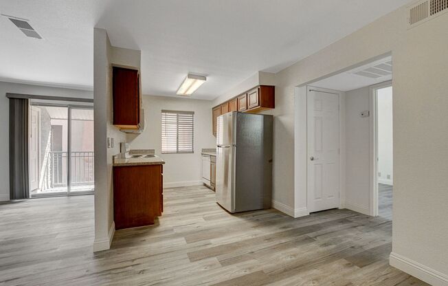 SINGLE BEDROOM CONDO IN GUARD GATED COMMUNITY!