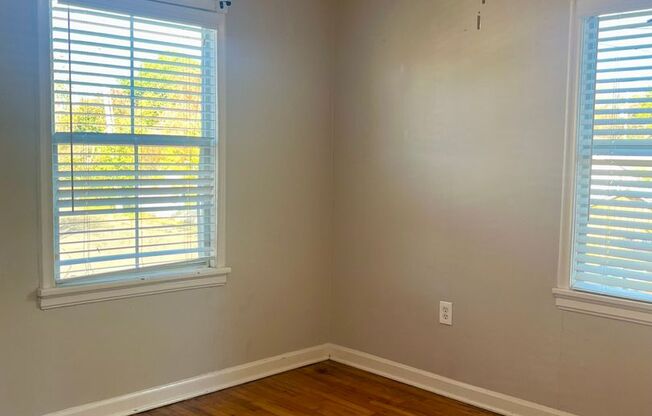 2 beds, 1 bath, $1,150