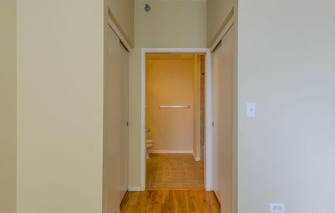 1 bed, 1 bath, 600 sqft, $2,000, Unit Unit 909