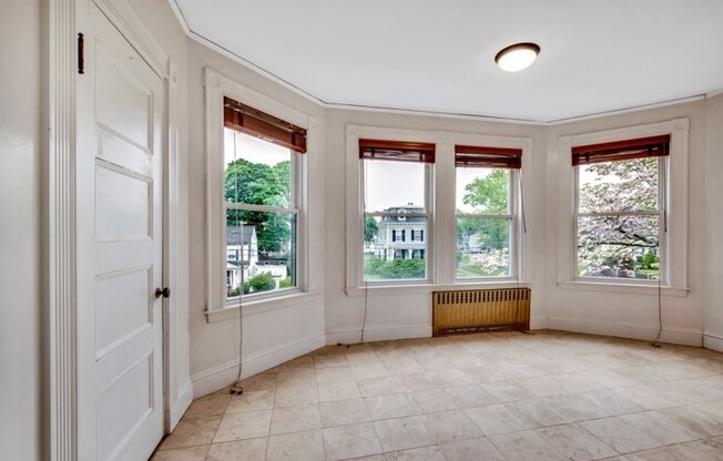 56 WARREN AVE