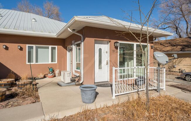 West Side Charmer in Old Colorado City