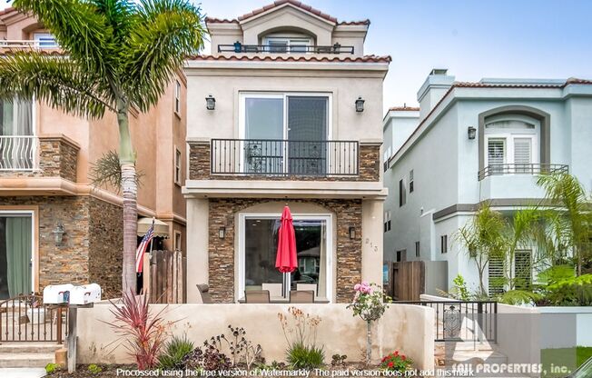 Gorgeous, Large downtown Huntington Beach Vacation Rental