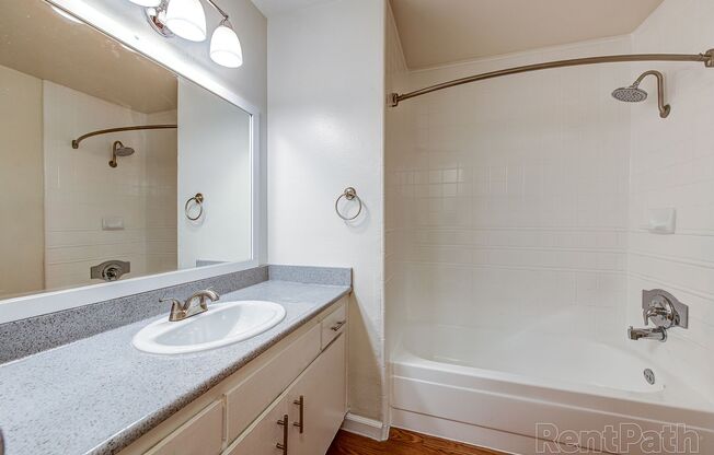 Studio, 1 bath, 476 sqft, $1,895, Unit 12